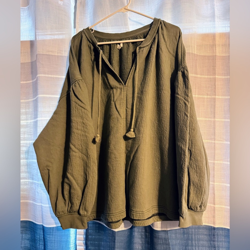 Aerie women’s olive green top